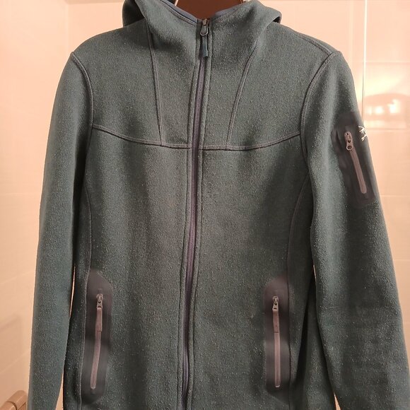 Arc'teryx Jackets & Blazers - Arc'teryx Covert Cardigan Women's Small